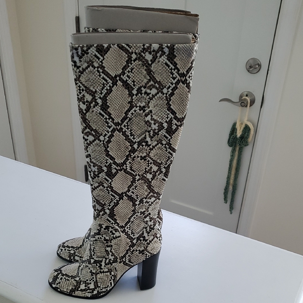 Kenneth Cole tall boots-NEW